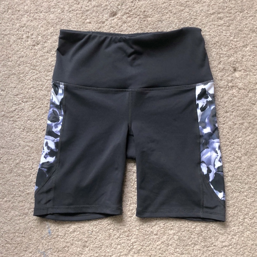 Gaiam Gray Biker/Workout Shorts